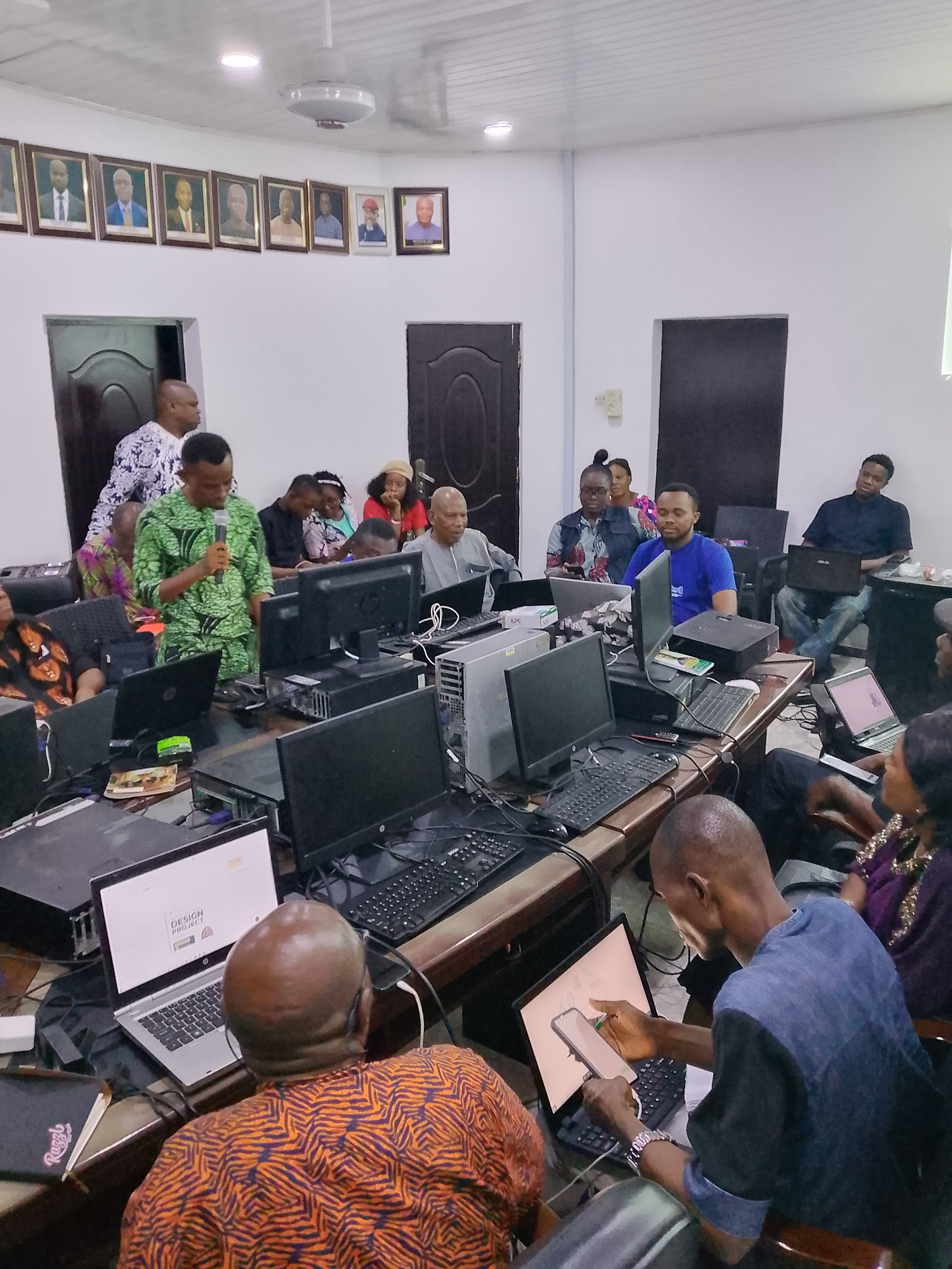 Digital training for journalists and press men